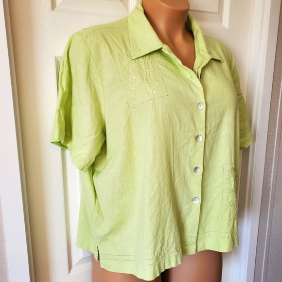 Jane Ashley Embroidered Button Up Blouse - Picture 2 of 13